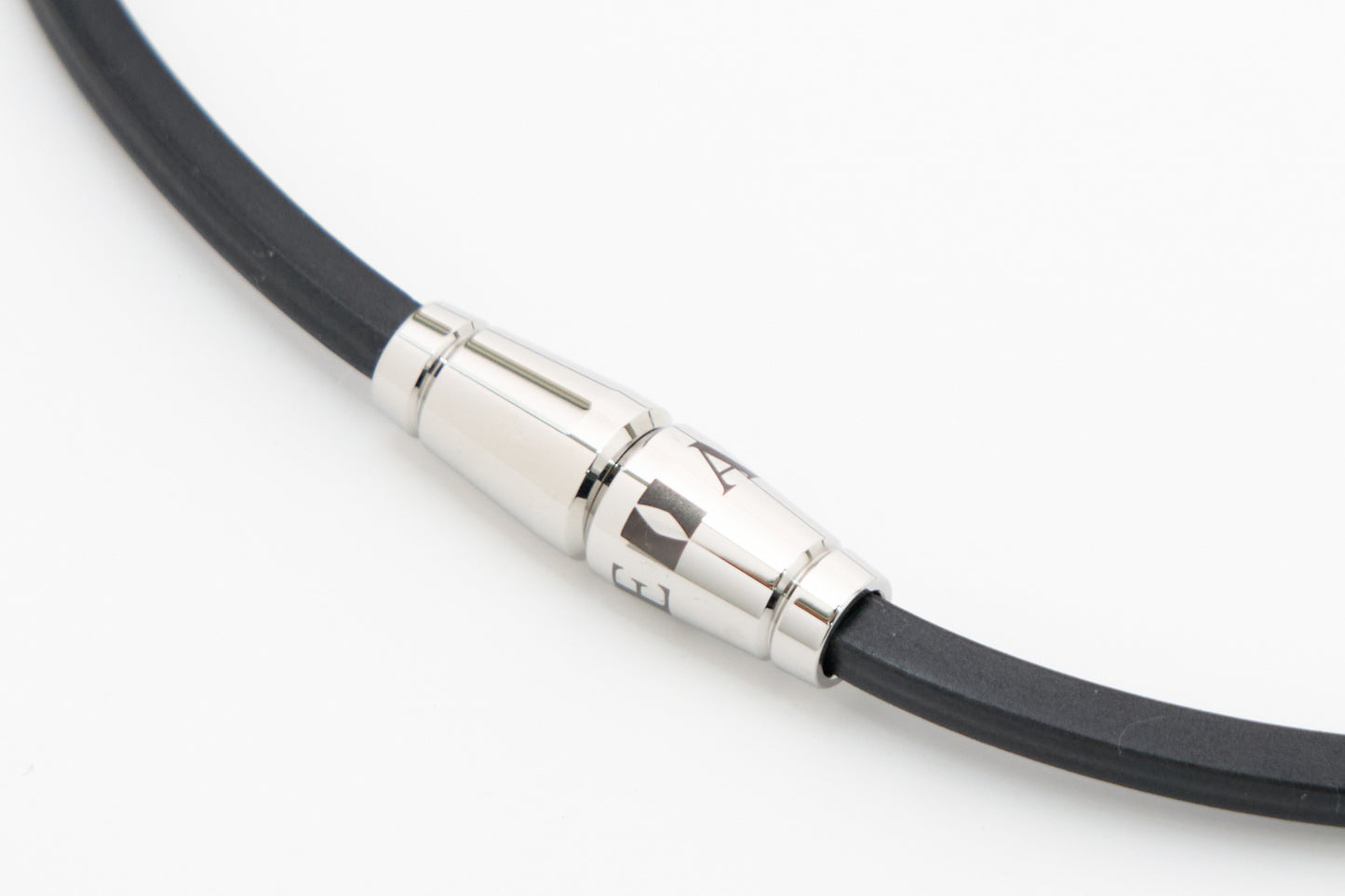 【磁気ネックレス】ANGLE e.MODEL 02 NECKLACE